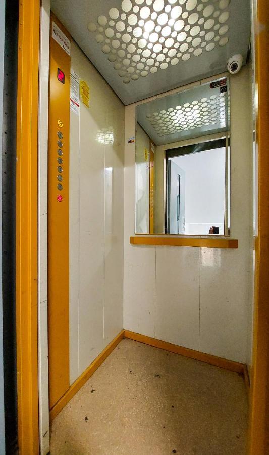 Comfy&bright 2bd Family-friendly Amazing View Bukarest